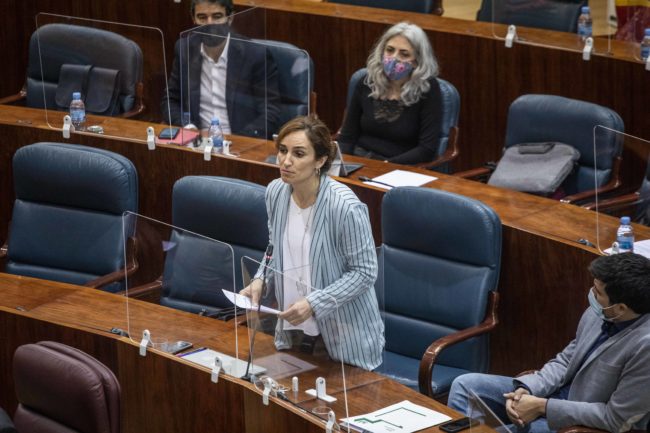 Mónica García en el Pleno de la Asamblea de Madrid