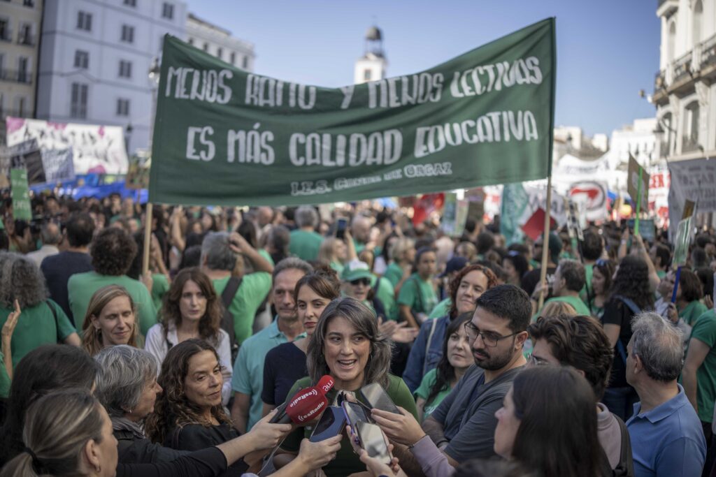 Más Madrid lleva al Defensor del Pueblo las acusaciones falsas de Zarzalejo contra un colegio de Villarejo de Salvanés